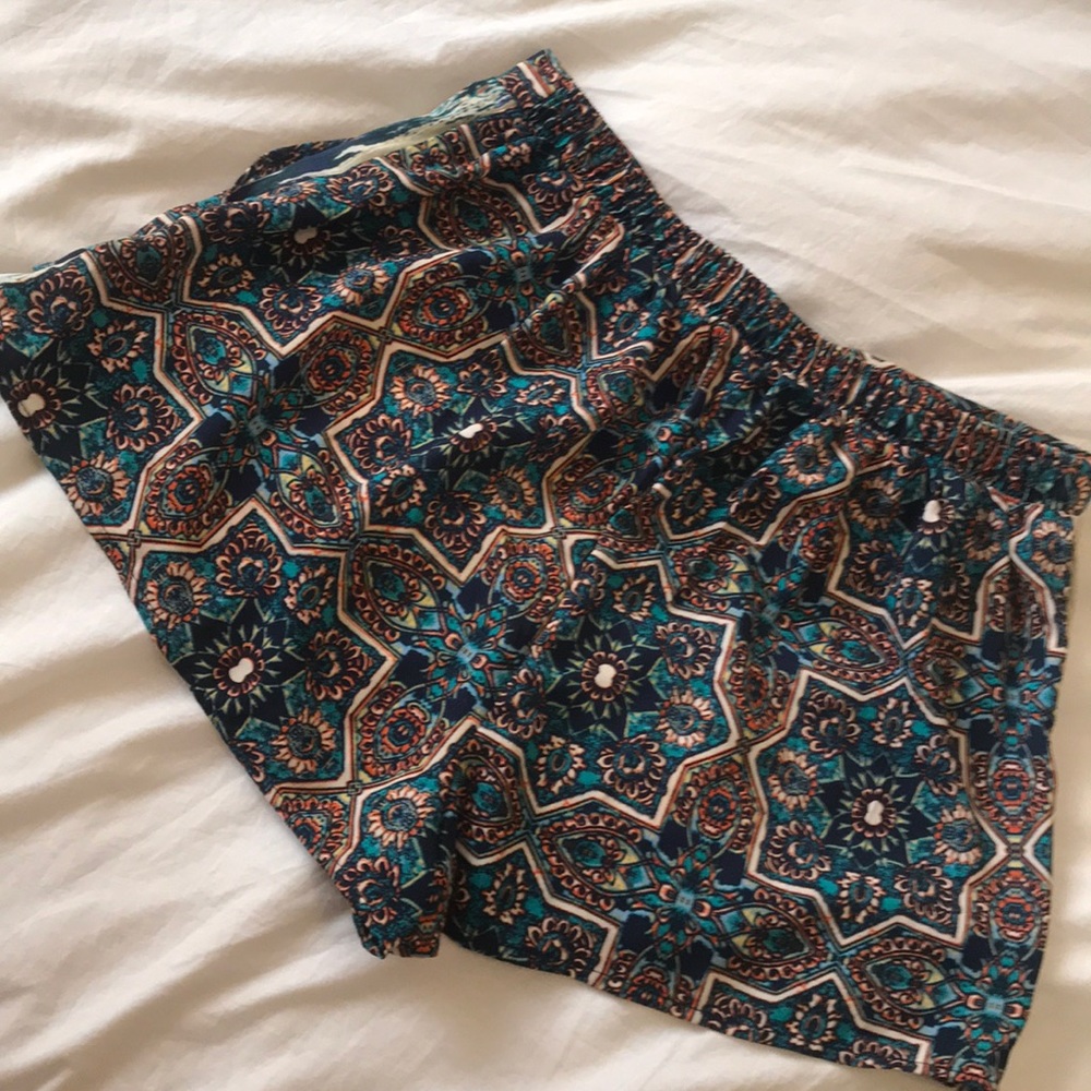 SOLD - Boho Chic Pattern Shorts - Picture 5 of 5
